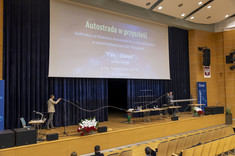 Pokazy z fizyki dr hab. inż.T.Więcek, prof.PRz, dr J.Mamczur